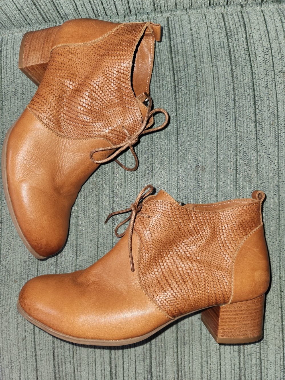 🍉Bueno Lace-Up Ankle Booties